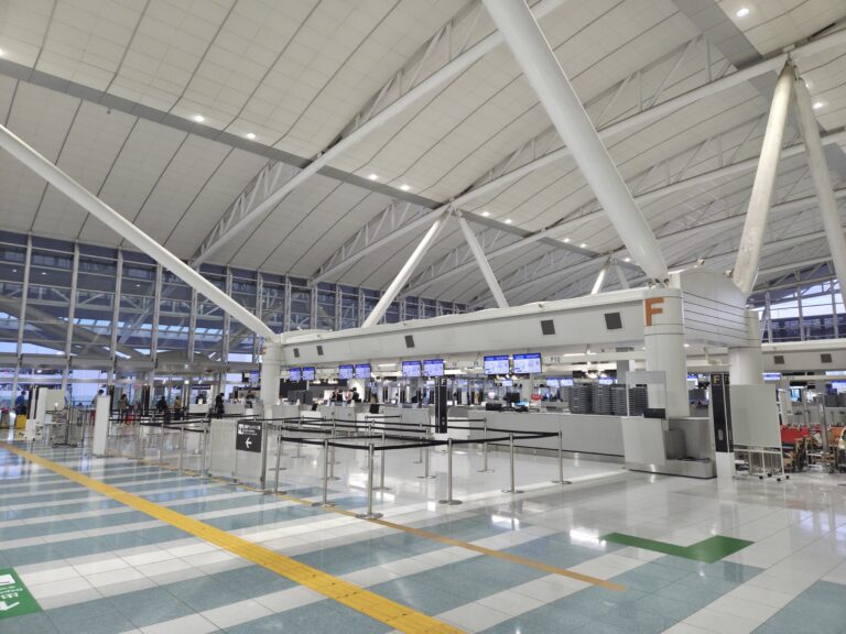 安い航空券を選んだときの注意点｜到着日を崩さないための考え方